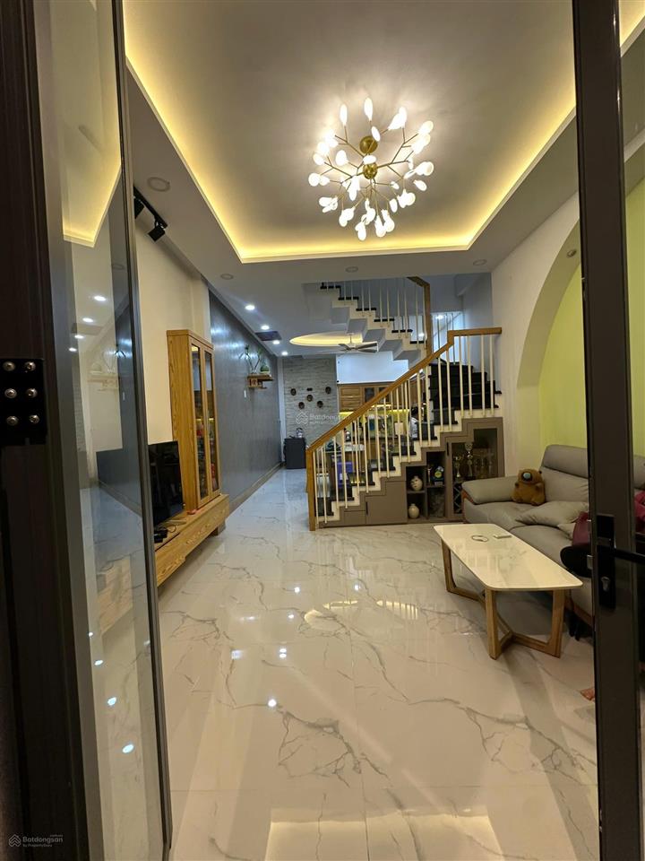Bán nhà 2 tầng, 41m2 thống nhất, p11 cũ, gò vấp. ngay bv hồng đức. nhà mới đẹp. giá chỉ 4,950 tỷ