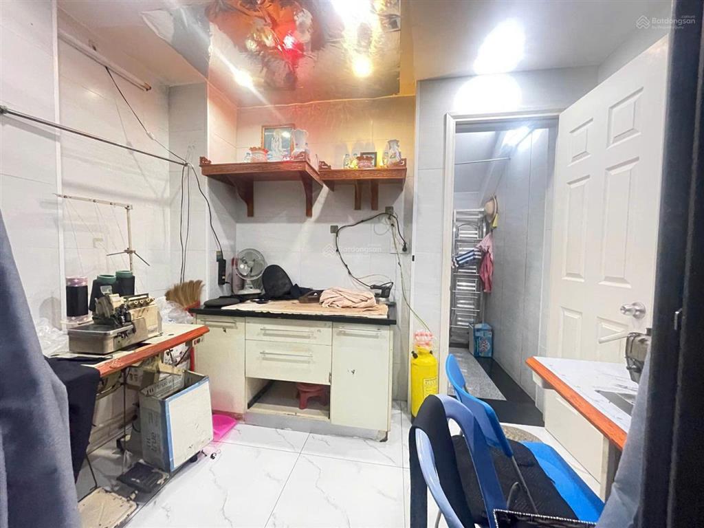 Bán nhà 4 tầng 3pn3wc lê văn thọ, ngay cv làng hoa. giá chỉ 4,990 tỷ. pháp lý chuẩn, hoàn công đủ