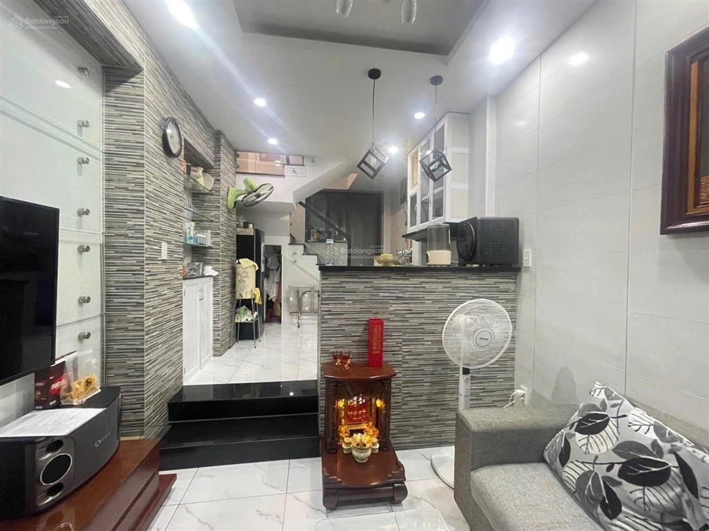Bán nhà 4 tầng 3pn3wc lê văn thọ, ngay cv làng hoa. giá chỉ 4,990 tỷ. pháp lý chuẩn, hoàn công đủ