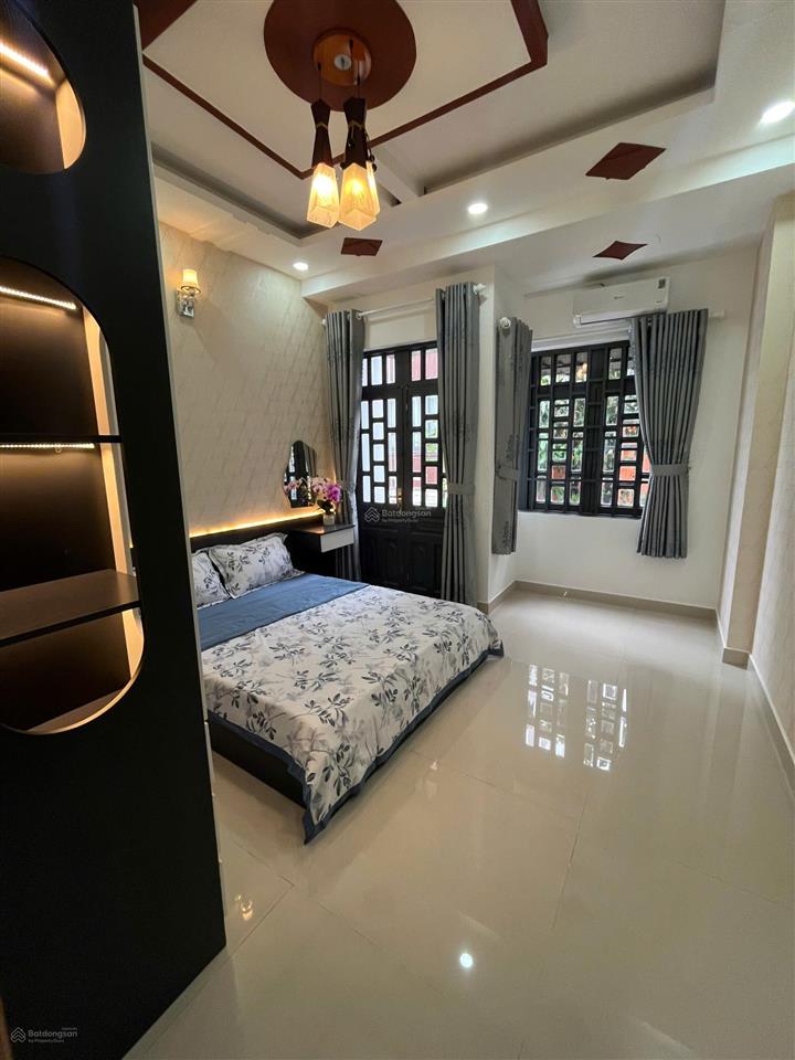 Nhà mới đẹp 2 tầng 44m2 hẻm xe hơi phạm văn chiêu, gò vấp. giá bán chỉ 4,990 tỷ.  ngay