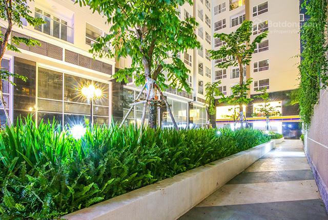 Bán căn shop 2 tầng 130m2 sky center, shop view nội khu siêu đẹp. giá chỉ 8,260 tỷ bao gồm thuế phí