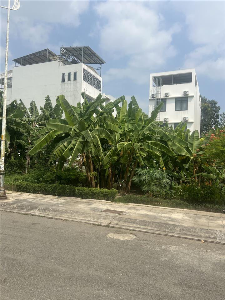 Nền 6x20m(120m2)shr. giá 13.6 tỷ khu đông thủ thiêm cách đỗ xuân hợp 100m