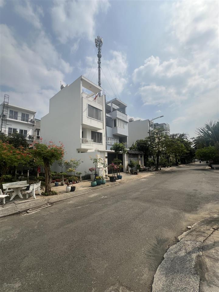 Nền 6x20m(120m2)shr. giá 13.6 tỷ khu đông thủ thiêm cách đỗ xuân hợp 100m