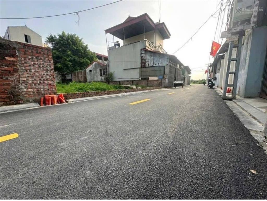 Đất bìa làng, bắc hồng, 308m2, mt11m, nở hậu, 2 ô tô, thông 20.98 tỷ, đông anh.