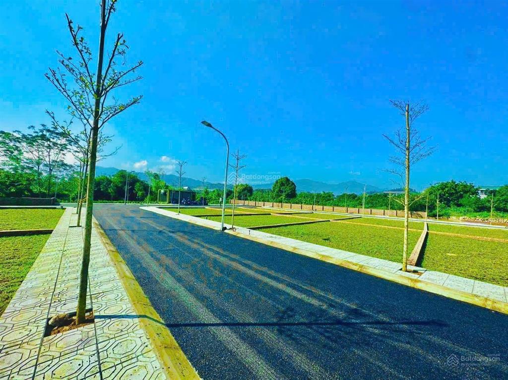 Bán đất hòa lạc 100% thổ cư gần vinhomes, gần fpt, giá chỉ 2.8 tỷ