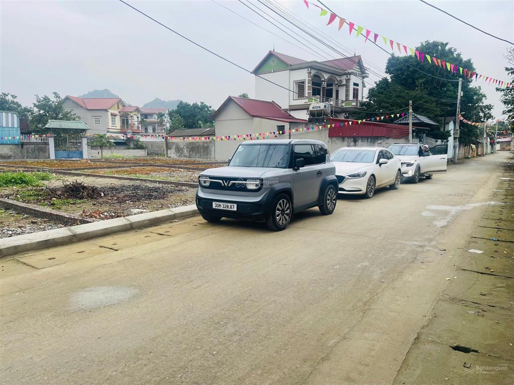 Chính chủ bán đất gần khu công nghệ cao láng hòa lạc, khu dân cư đông, tiện ích đầy đủ