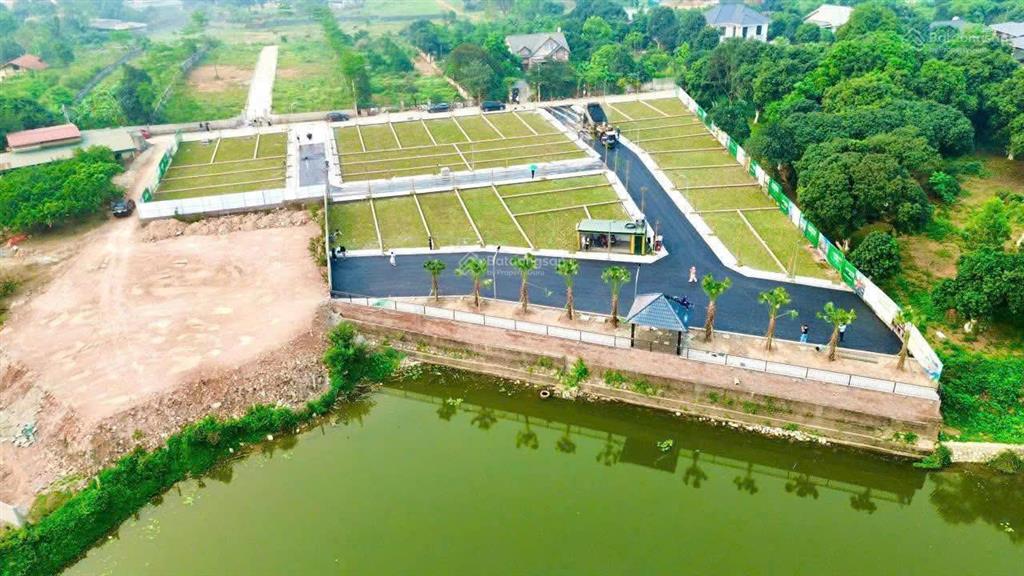 Lô đất đắc địa hơn 2 tỷ hòa lạc, view hồ phong thủy, gần fpt & khu công nghệ cao