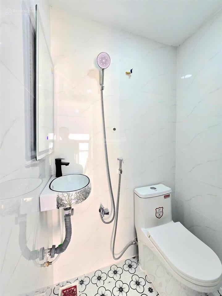 Bán nhà sh riêng,hỗ trợ bank,hẻm huỳnh tấn phát,nhà bè,dt 6x9,xd 1 trệt 1 lầu,3pn 2 wc,giá 4 ty 379