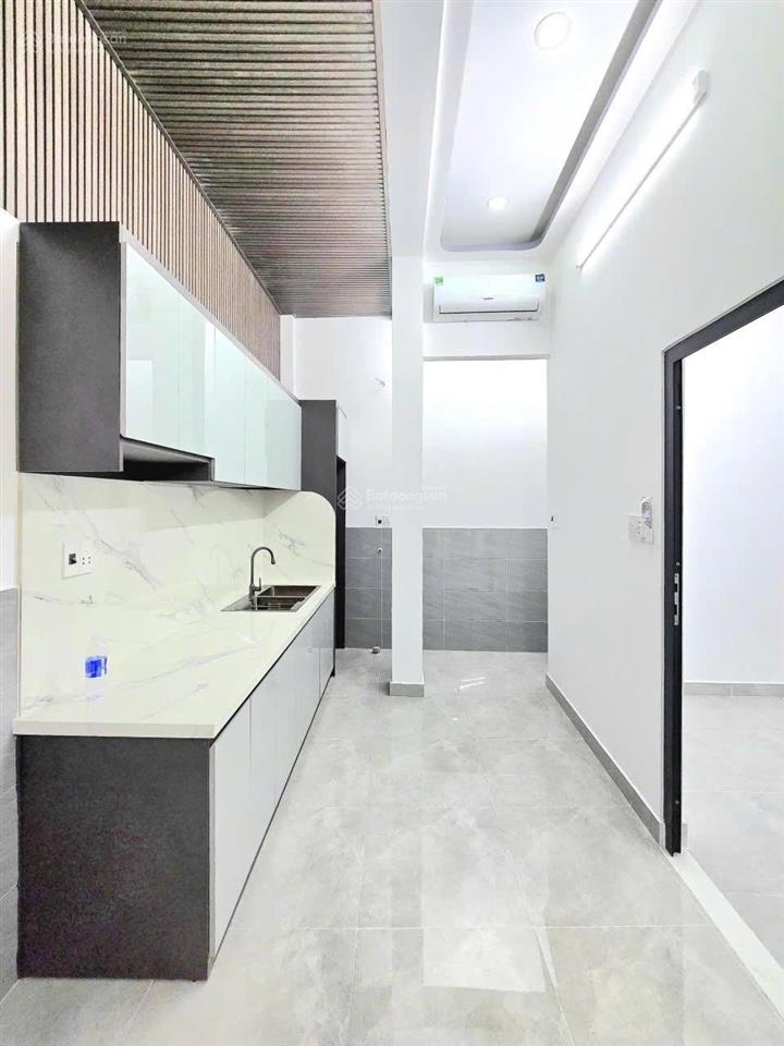 Bán nhà sh riêng,hỗ trợ bank,hẻm huỳnh tấn phát,nhà bè,dt 6x9,xd 1 trệt 1 lầu,3pn 2 wc,giá 4 ty 379