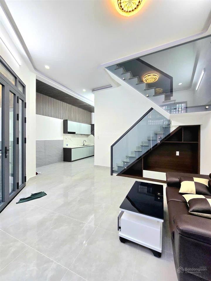 Bán nhà sh riêng,hỗ trợ bank,hẻm huỳnh tấn phát,nhà bè,dt 6x9,xd 1 trệt 1 lầu,3pn 2 wc,giá 4 ty 379