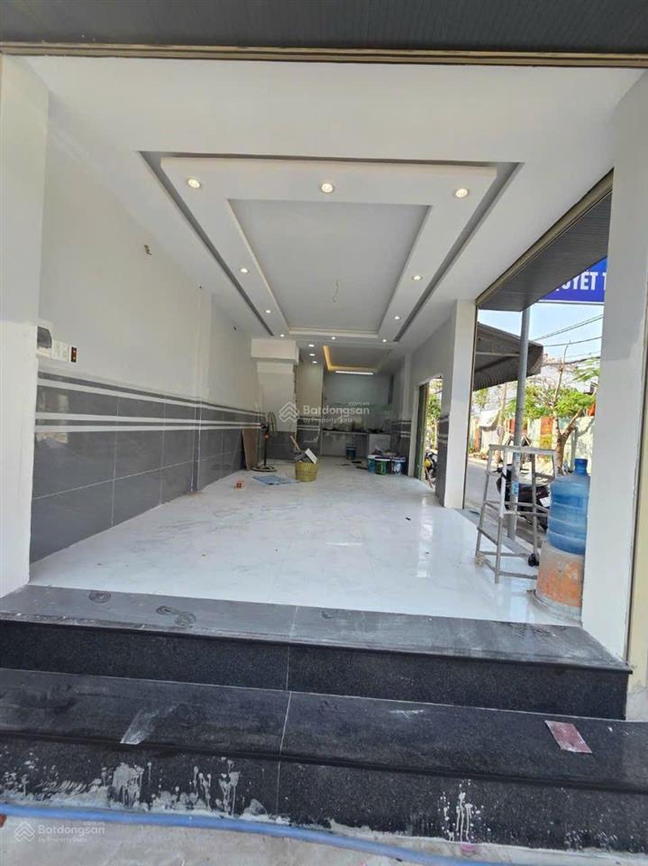 Bán nhà đsh góc mt đường lvl nhơn đức nhà bè. dt 3.6x11 xd 1 trệt,1 lầu ,2pn 2wc giá 2ty479. huy