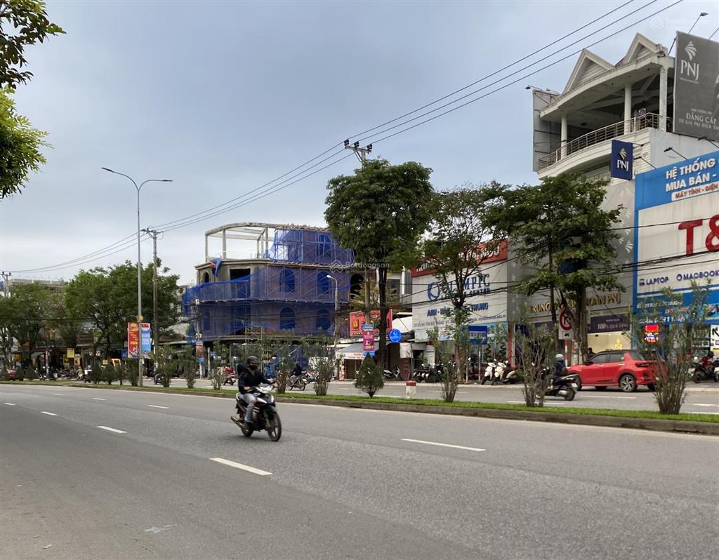 Bán đất 2 mặt tiền (tặng nhà cấp 4) đường lớn. diện tích 163 m2 ( ngang 10m) khu buôn bán sầm uất