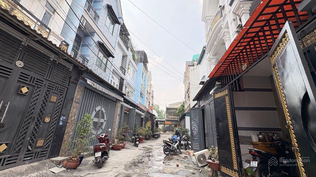 Bán nhà 4 tầng 54m đường thới an 16 phường thới an q12, (4,5*12)giá 6tỷ đường 6m trước nhà