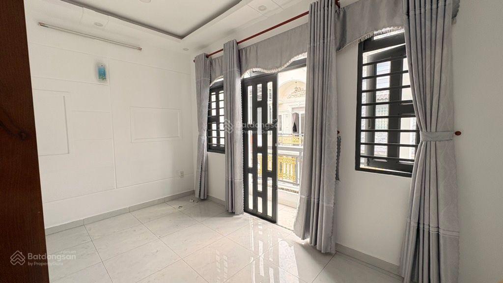 Bán nhà 4 tầng 54m đường thới an 16 phường thới an q12, (4,5*12)giá 6tỷ đường 6m trước nhà