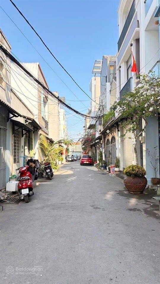 Bán nhà 3 tầng mặt tiền đường thạnh lộc 57 phường thạnh lộc q12, 66m (4mx17m) giá 5,5tỷ đường 7m