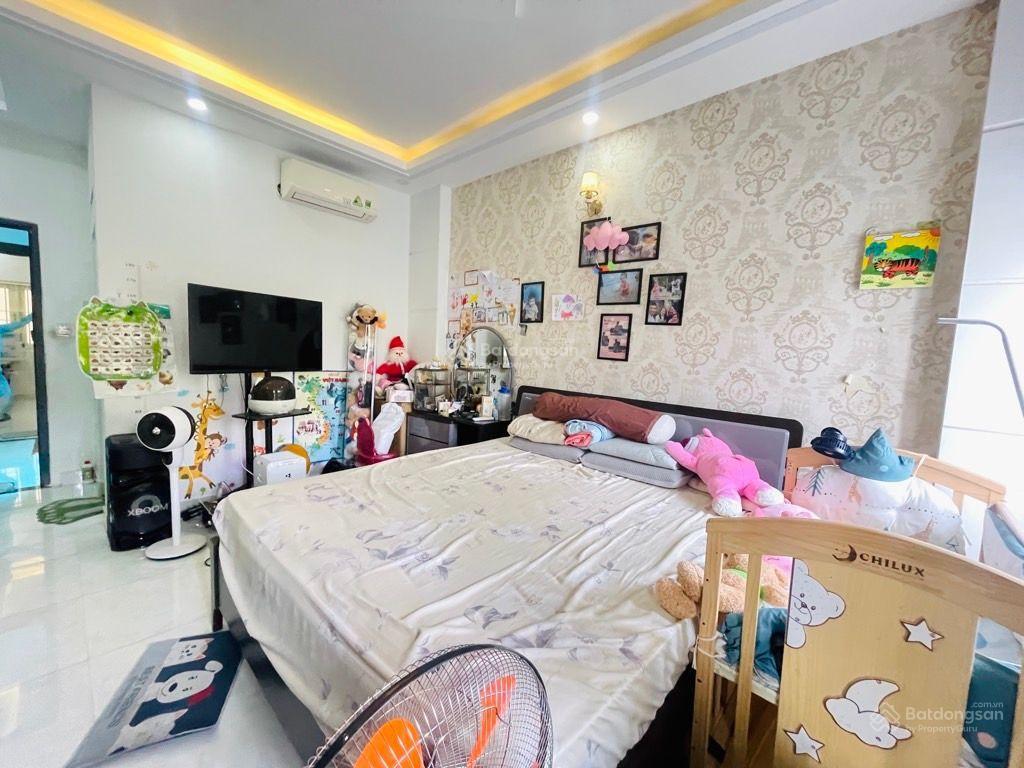 Bán nhà 3 tầng mặt tiền đường thạnh lộc 57 phường thạnh lộc q12, 66m (4mx17m) giá 5,5tỷ đường 7m