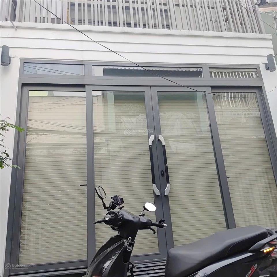 Nhà mt đường số 9 phường 4  quận 8