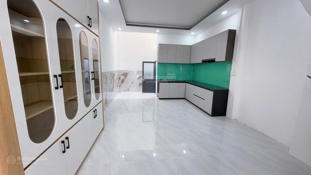 Bình tân  nhà mới 2 tầng  xe tải đỗ cửa