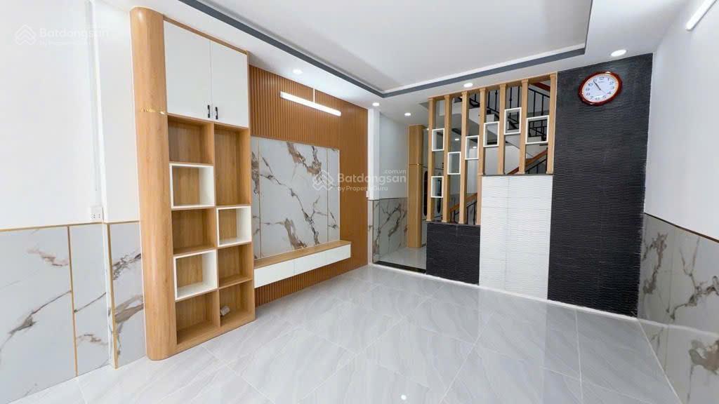 Bình tân  nhà mới 2 tầng  xe tải đỗ cửa