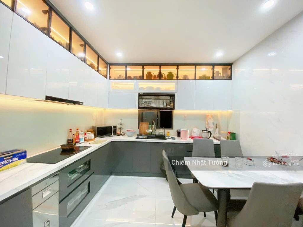 Nhà mặt tiền kd, vị trí đắc địa, ngay bv hùng vương, đh y dược, hùng vương plaza, q10