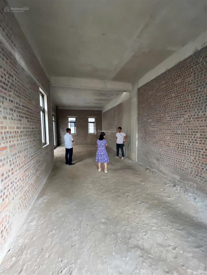 Bán song lập vịnh xanh, khu compound, gần cv giá 13,8 tỷ.  0966 885 ***