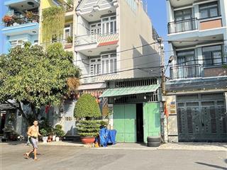 72m2 sát mặt tiền lê thị riêng 4 tầng hẻm xe hơi thông 10m  gần ubnd q12 nhỉnh 7đ