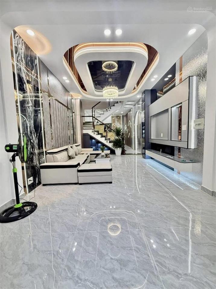 Không có căn thứ 2 3 lầu đường nhựa 5m tặng nội thất ở ngay