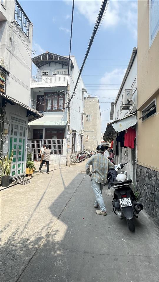 Nhà 3 tầng 5pn sẵn dòng tiền đường nhựa 6m ô tô vào nhà