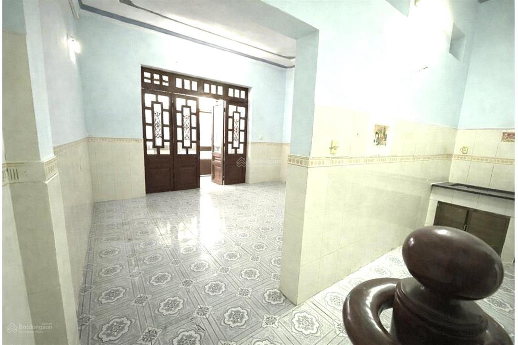 Nhà 3 tầng 5pn sẵn dòng tiền đường nhựa 6m ô tô vào nhà