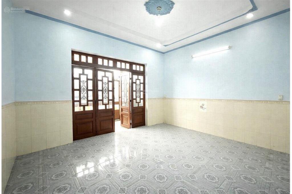 Nhà 3 tầng 5pn sẵn dòng tiền đường nhựa 6m ô tô vào nhà