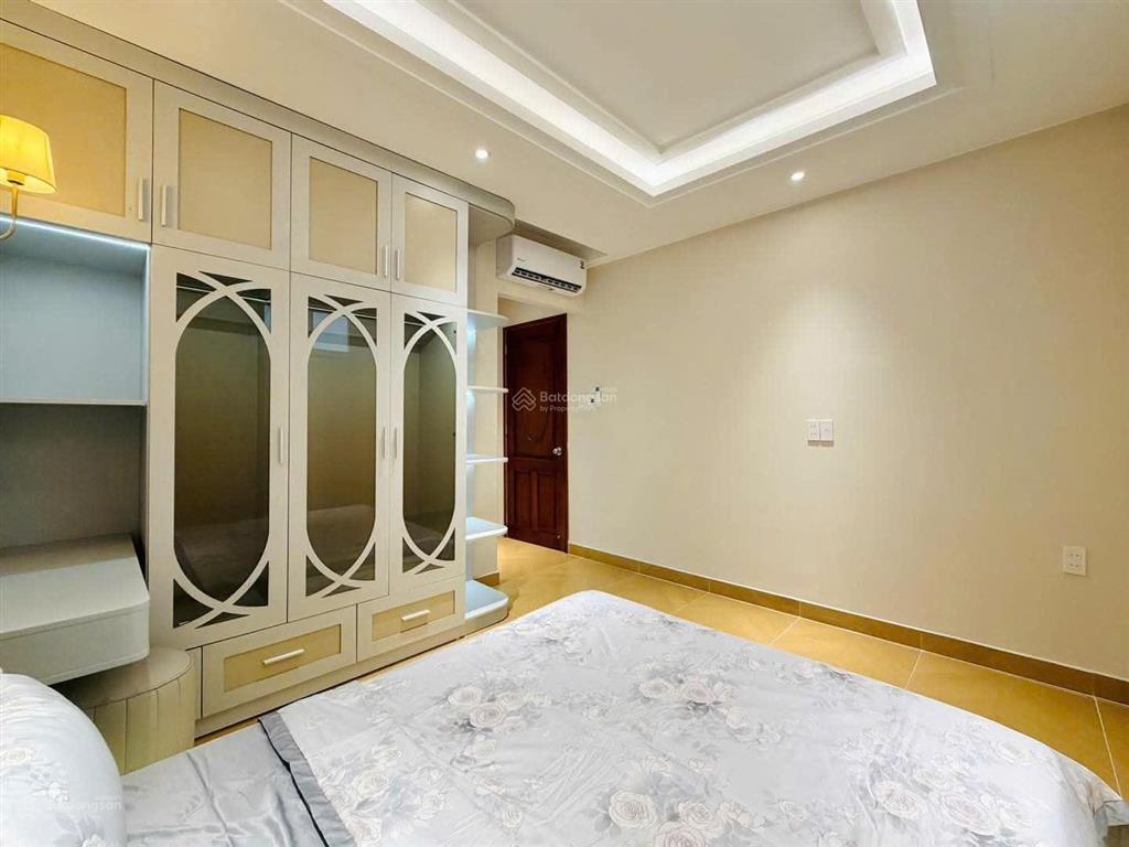 Bán gấp nhà phạm ngọc thạch, p.6, quận 3. giá 3tỷ890 /82m2. đang cho thuê 28 triệu/tháng