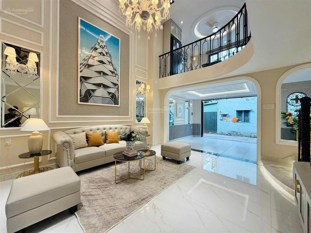 Bán gấp nhà phạm ngọc thạch, p.6, quận 3. giá 3tỷ890 /82m2. đang cho thuê 28 triệu/tháng