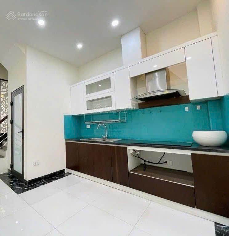 Bán nhà gần cầu đen  bà triệu dt 34m2  giá 6tỷ95 , đường trước nhà 3m rộng