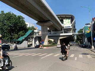 Bán nhà gần cầu đen  bà triệu dt 34m2  giá 6tỷ95 , đường trước nhà 3m rộng