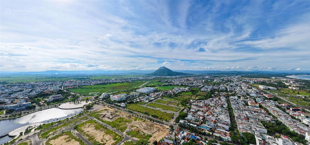Bán căn biệt thự 3 tầng ,trung tâm tp tuy hòa cũ , dt 300m2 đất , xây mới 100%  0866 563 ***