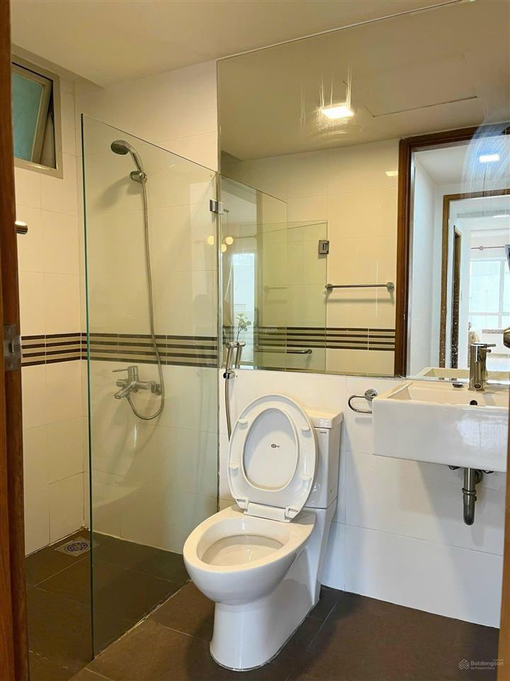 Cần bán nhanh ch lữ gia plaza giá tốt, dt 75m2,2pn/2wc, có bancon, đầy đủ nt, shr chính chủ
