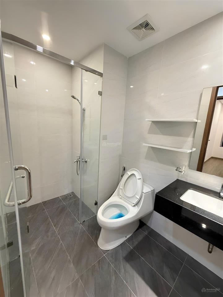 Căn hộ 155 nguyễn chí thanh q.5 chủ cần ra nhanh giá 1 tỷ 970tr,dt 64m2, 2pn/2wc, sổ sẵn, đầy đủ nt