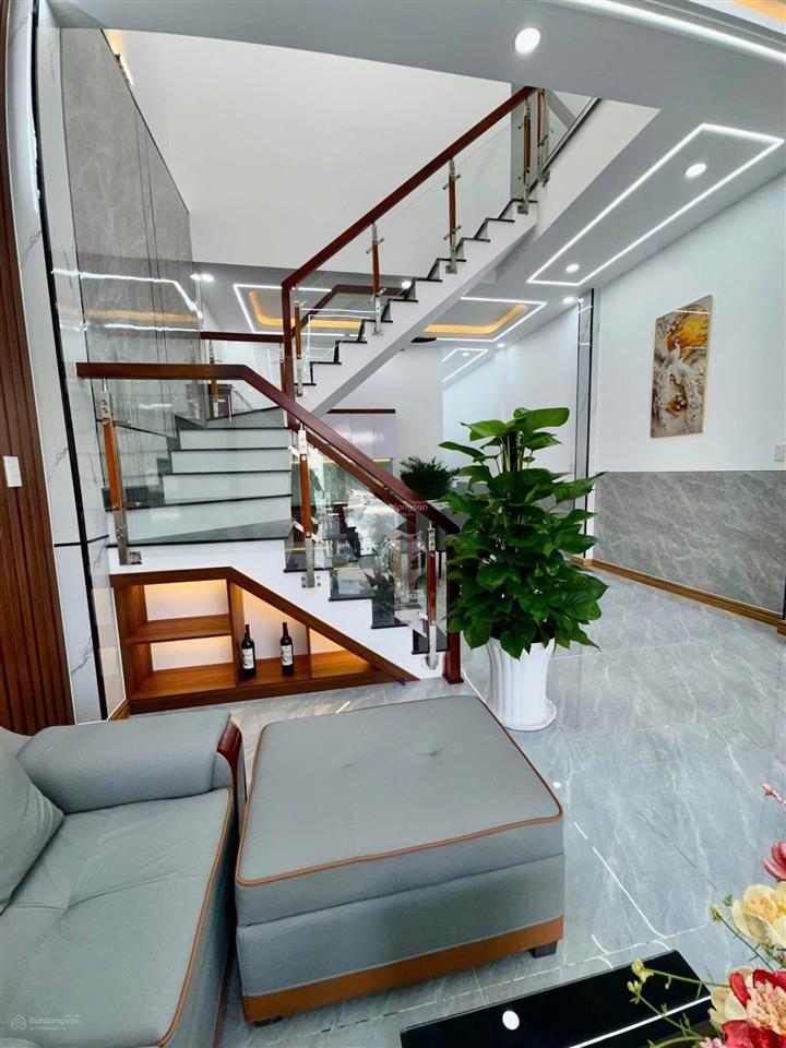 Nh thanh lý nhà hẻm 1/ đường đoàn nguyễn tuấn gần chợ hưng long  bình chánh