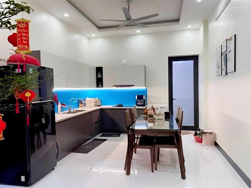 Thanh lý gấp nhà 1 trệt 1 lầu gần chợ nhị thiên đường  bến xe quận 8  sổ hồng riêng