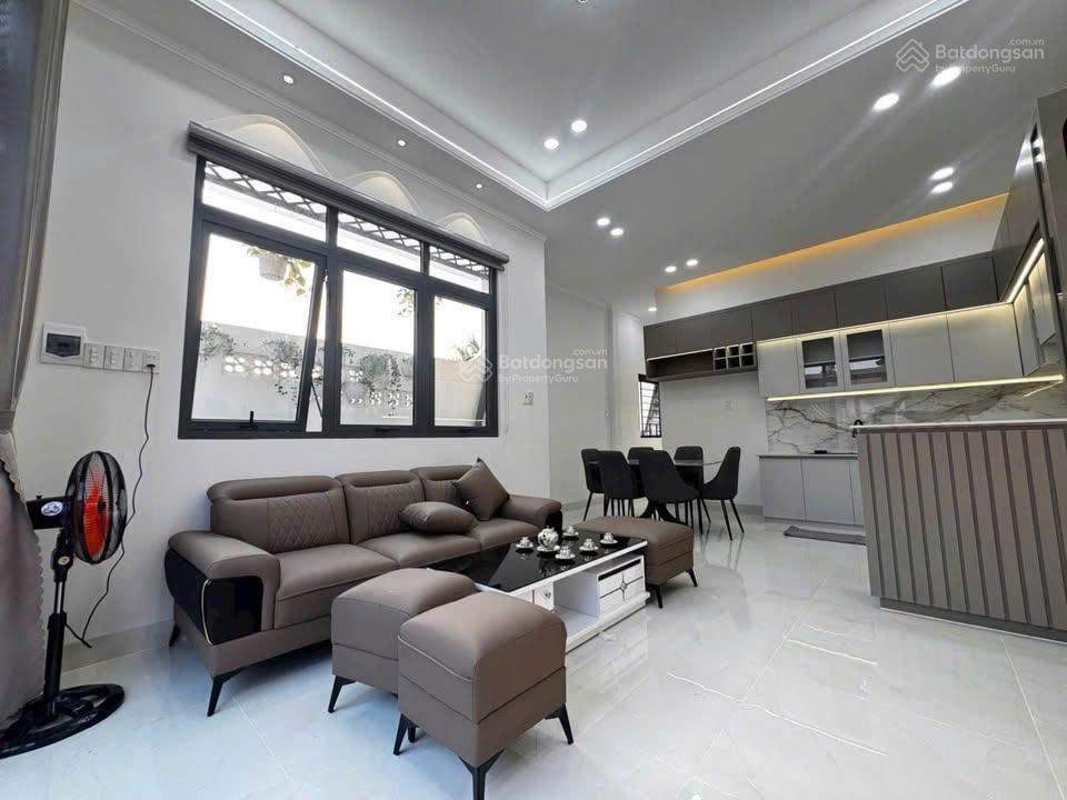 Thanh lý nhà cấp 4 gần chợ qui đức  sổ hồng riêng