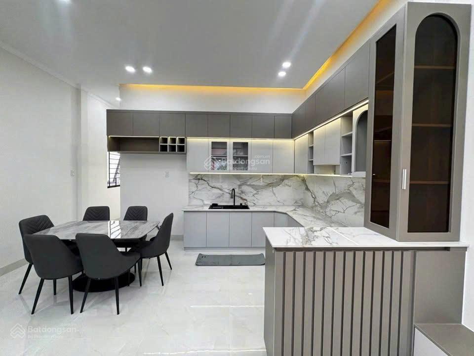 Thanh lý nhà cấp 4 gần chợ qui đức  sổ hồng riêng