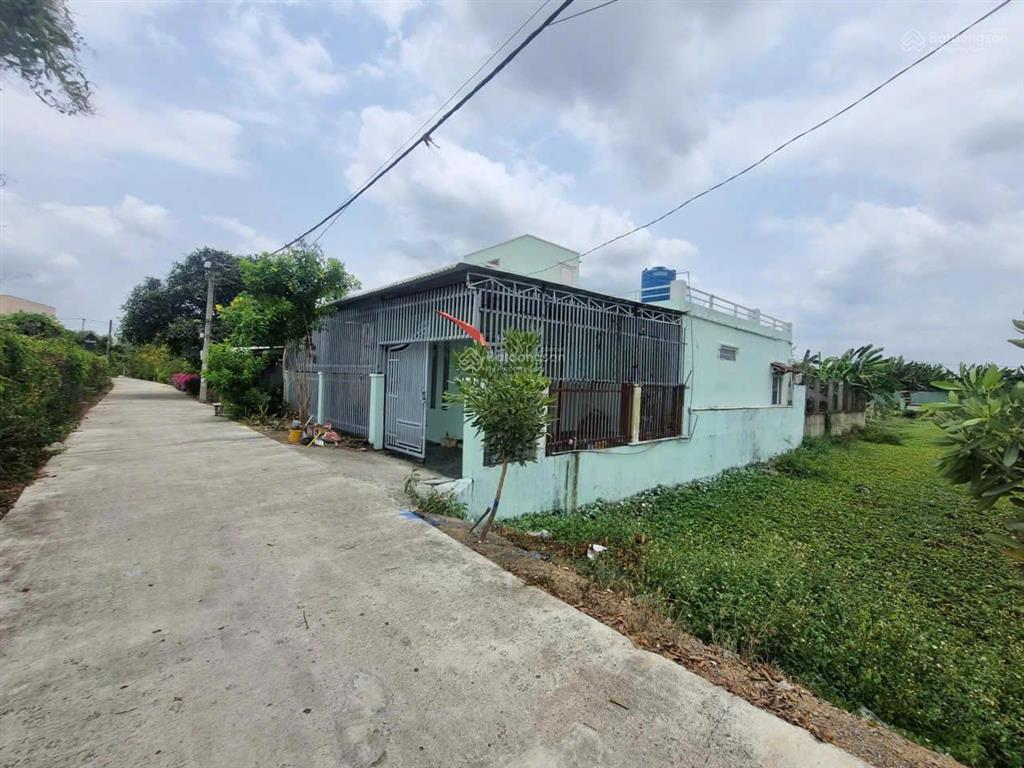 Chính chủ bán nhà xã qui đức bình chánh  202m2 gần bến xe hưng long