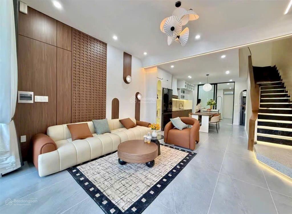 Chính chủ cần bán gấp căn nhà đường trịnh quang nghị , cách đường song hành ql50 300m