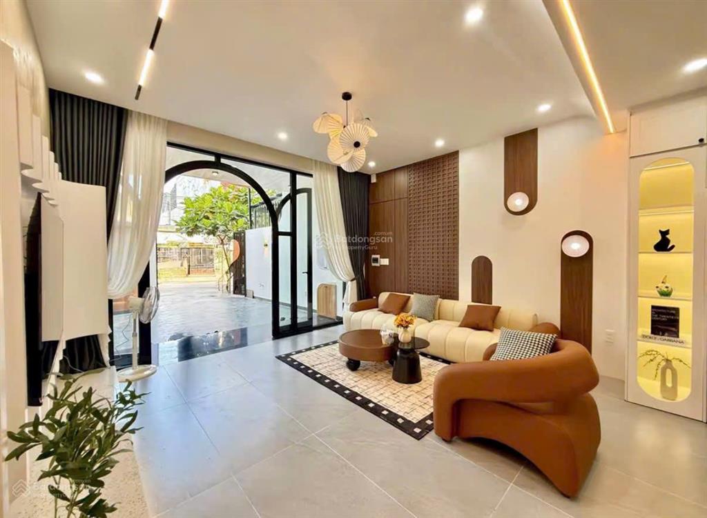 Chính chủ cần bán gấp căn nhà đường trịnh quang nghị , cách đường song hành ql50 300m