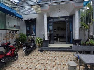 Nhà phố nằm gần kdc phong phú 4  bình chánh.