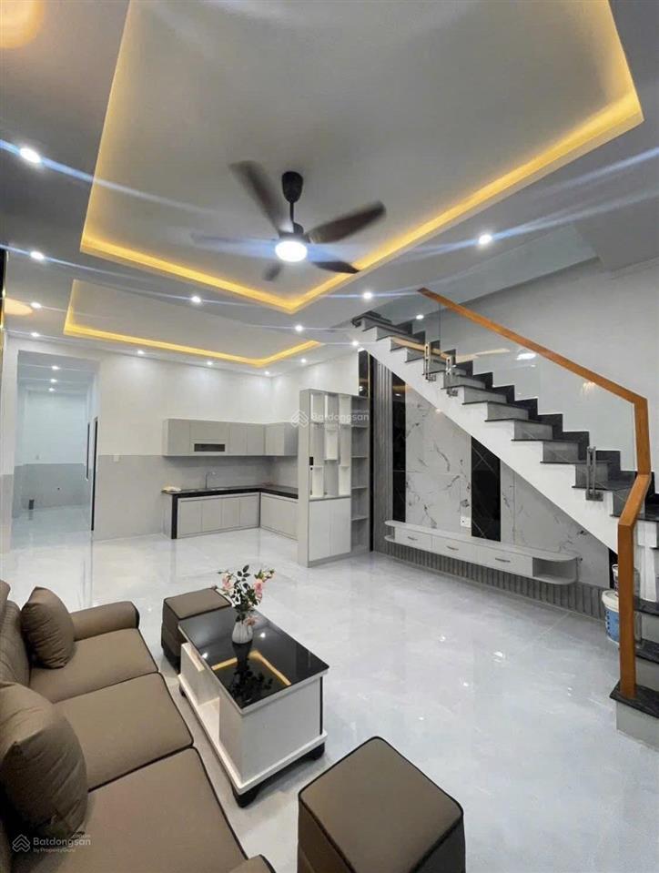 Nhà techcombank thanh lý nhà 1 trệt 1 lầu đường phú định