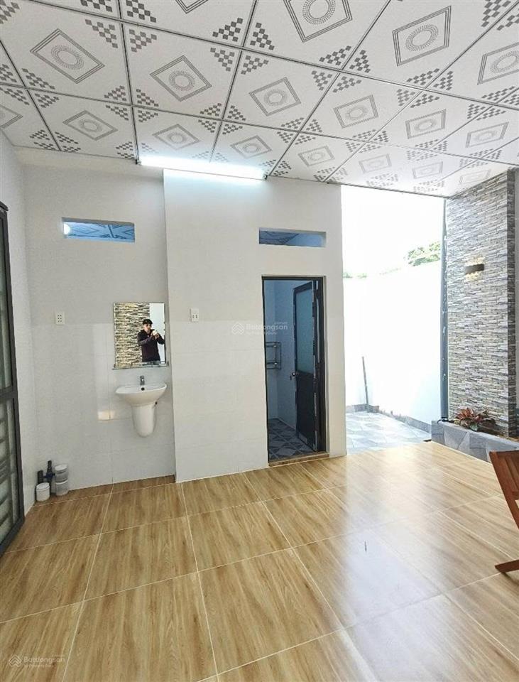 Cô chú đang cần bán gấp nhà cấp 4 ở đường phạm thế hiển