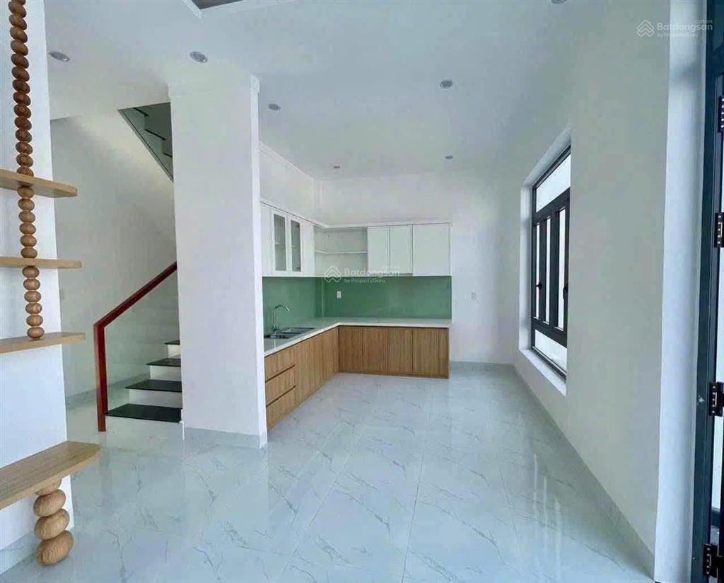 Cô chú cần bán gấp nhà hẻm 1/ đường lê thành phương, phường 15, quận 8