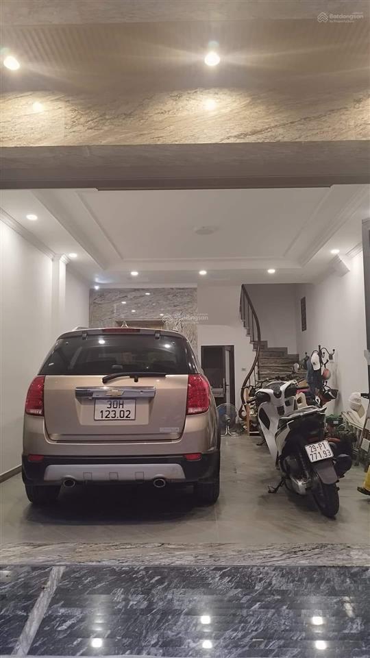 E xin giới thiệu tới anh chị nhà mới phân lô  ga ra nguyễn thị định. dt 55m2. 6 tầng thang máy