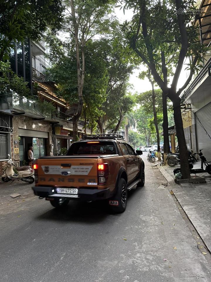 Em có căn nhà vị trí rất đẹp tại trung kính to  ngõ 2 xe hơi  dt 55m2  nhà 5 tầng  chính chủ